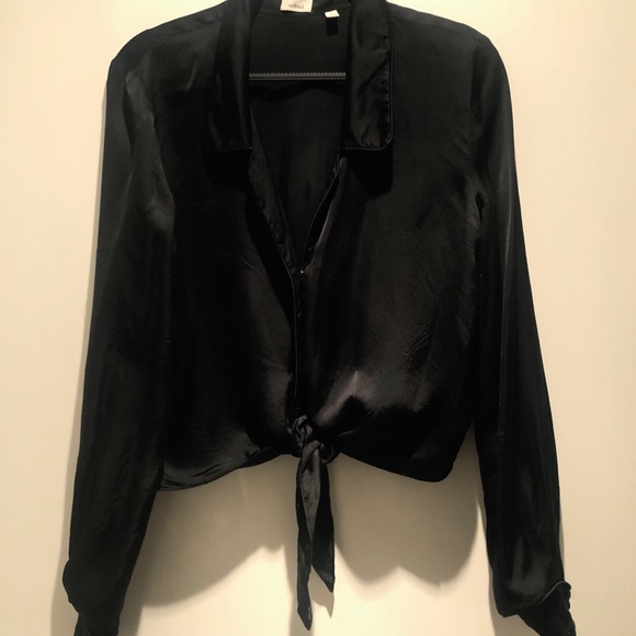 Aritzia Wilfred Tie Front blouse - Picture 6 of 7